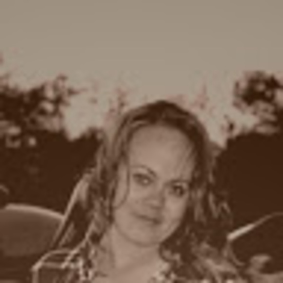 Meet your Posher, Amanda - Picture 1 of 1